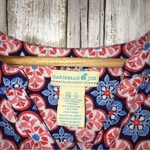 Caribbean Joe Red Floral Sleeveless Blouse - Picture 5 of 6